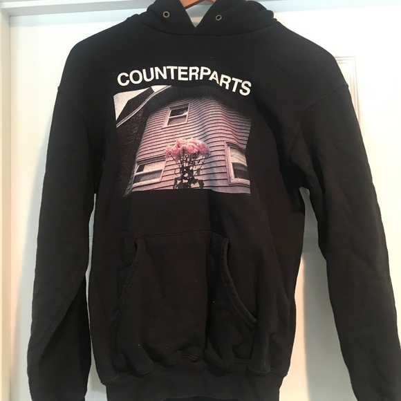 Fruit of the Loom Tops - Counterparts Black Hooded Sweatshirt Size Small
